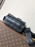 LV Monogram Eclipse M12518