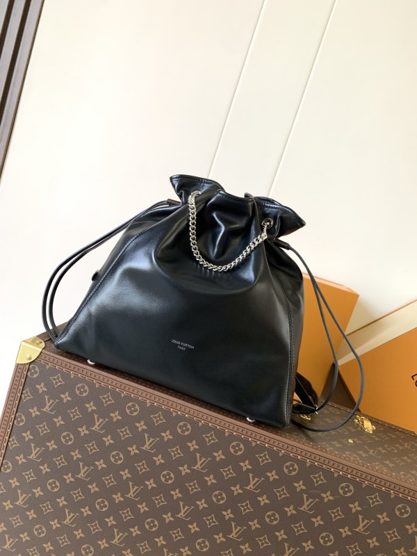 LV LV Circle M25545