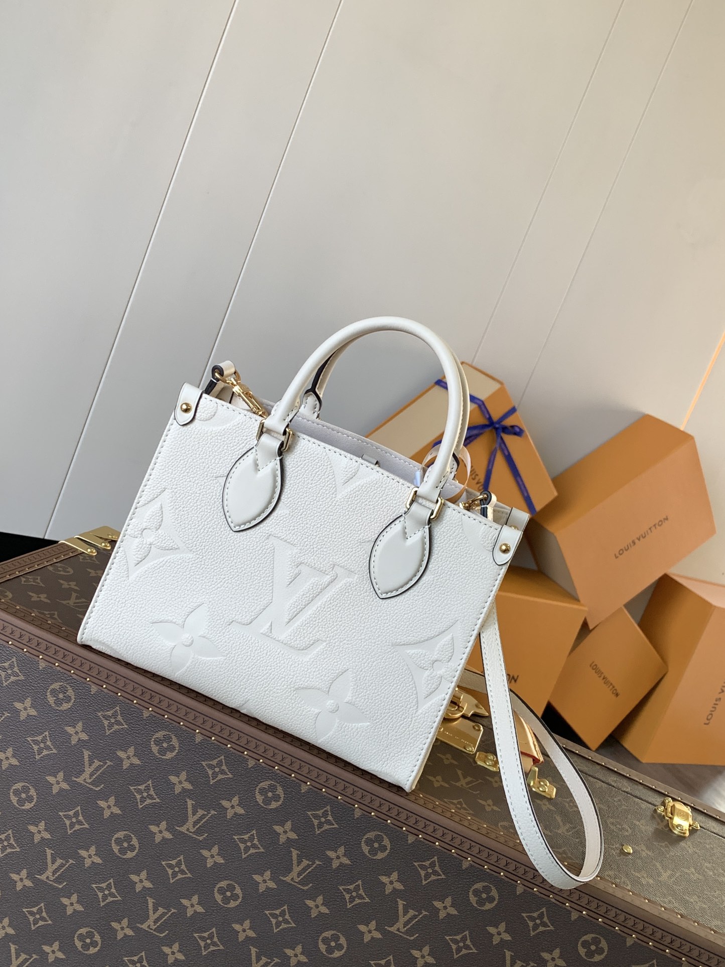 LV OnTheGo Tote M45659