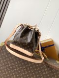 LV Louis Vuitton M46983