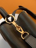 LV Capucines BB M25404