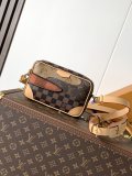 LV Monogram M26020