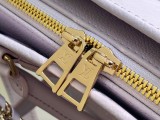 LV OnTheGo East West Ys M15182