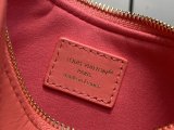 LV Pochette LV Bloom M25525
