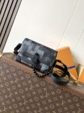 LV Pharrell Williams M14923