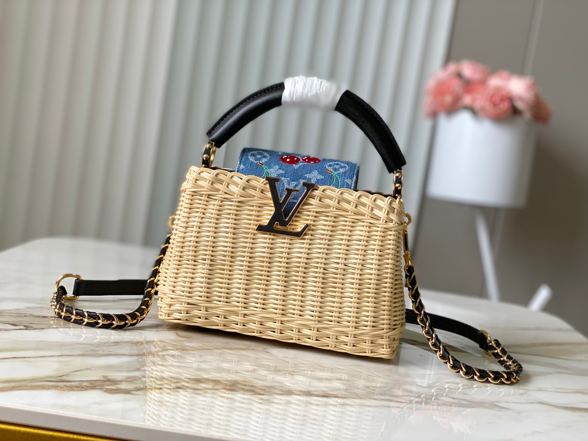 LV TM CAPUCINES M14295