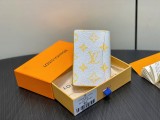 LV Monogram Glow M14769