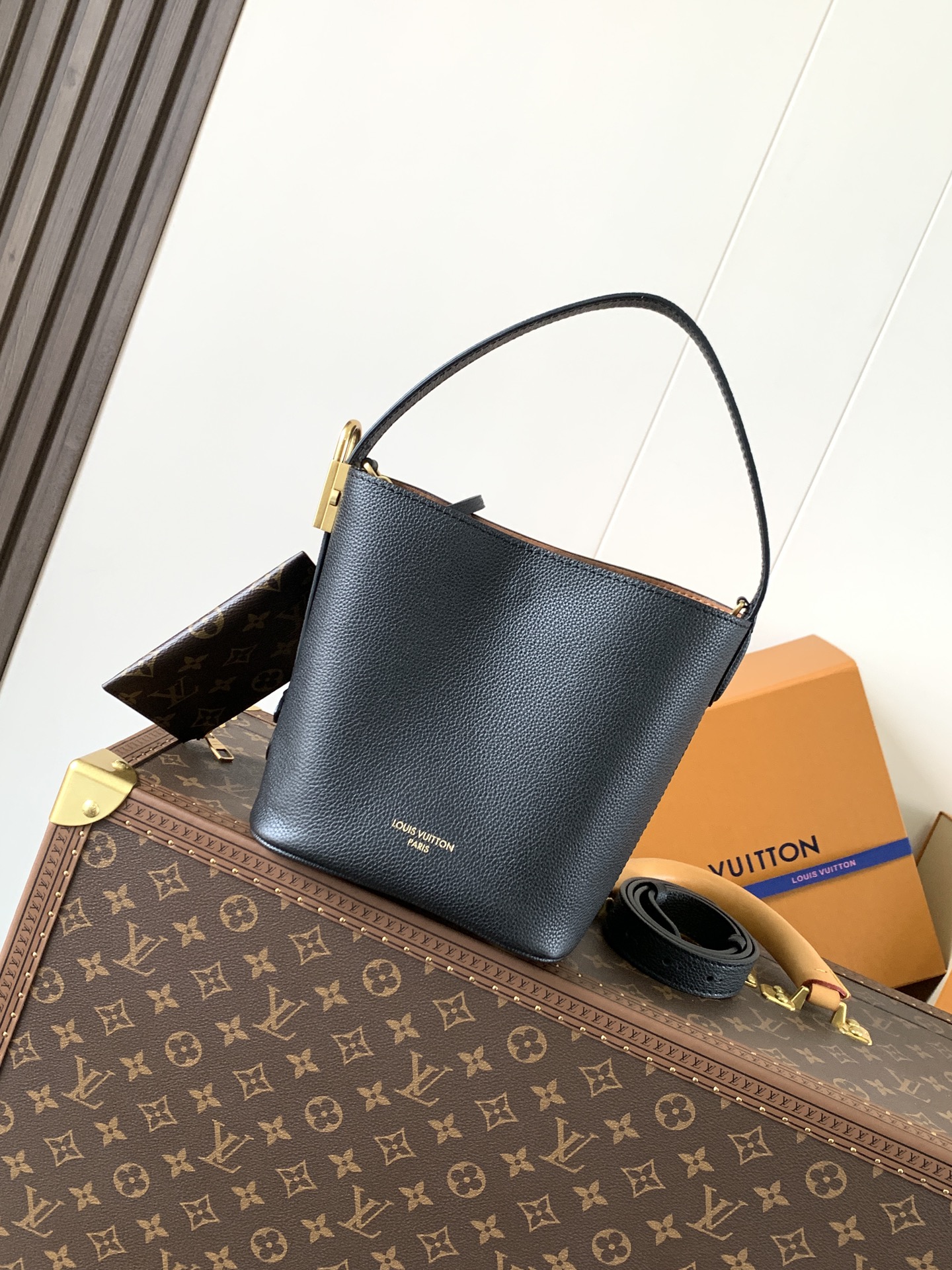 LV All In BB M25543