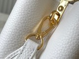 LV Capucines M13253