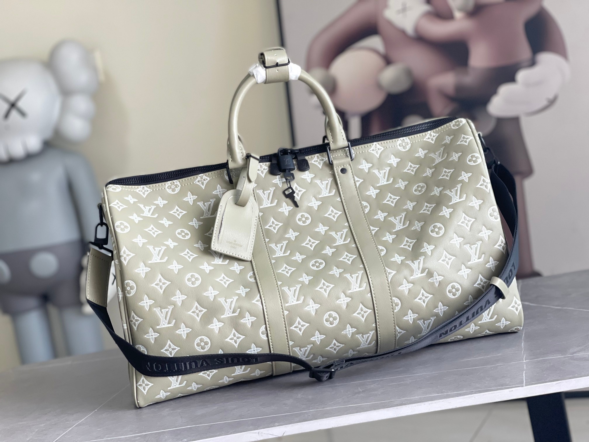 LV Monogram M12504