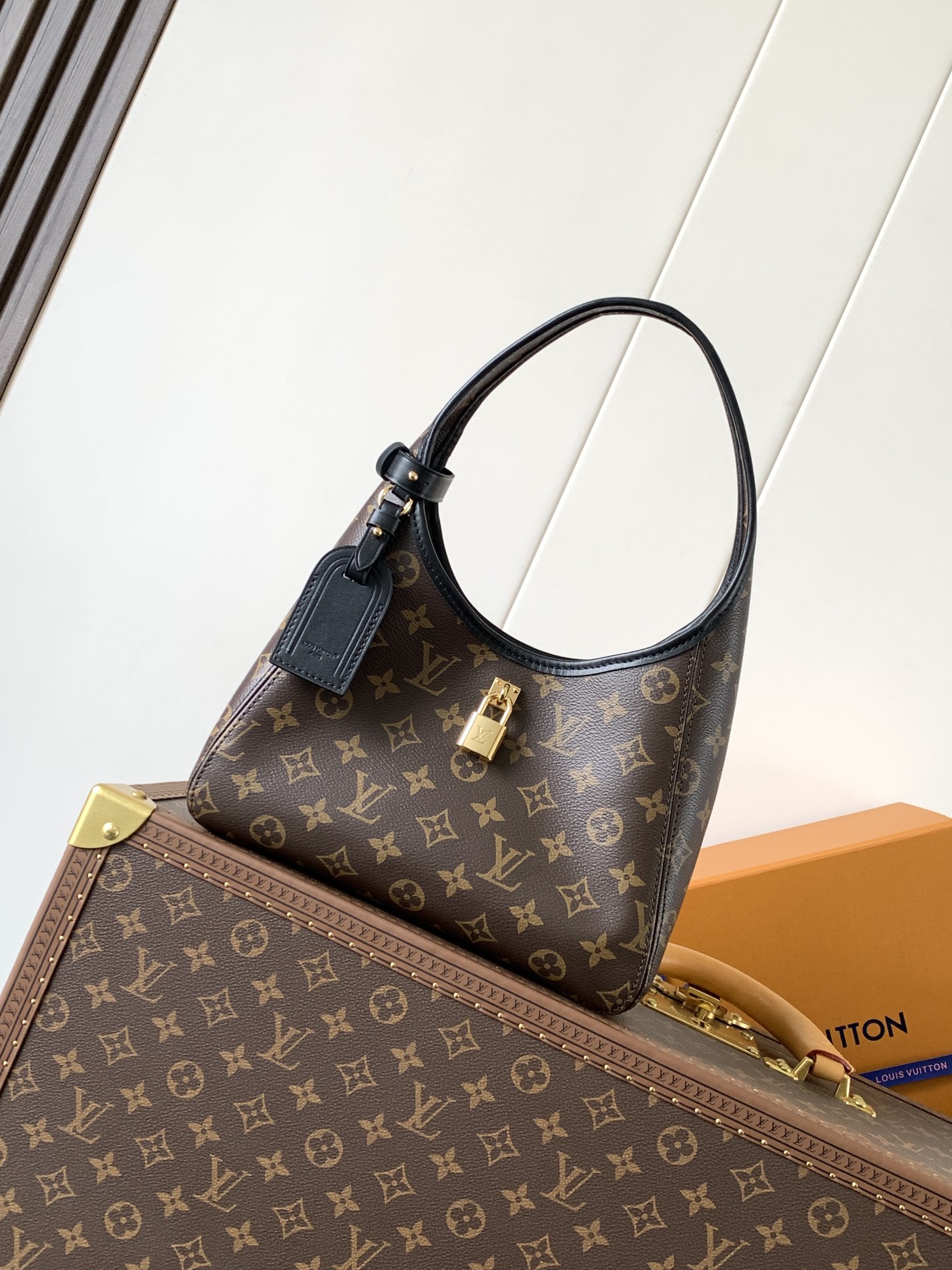 LV Flower Hobo M12940
