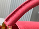 LV Capucines M26005