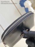 LV Pochette Cosm M15205