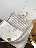 LV Nano Diane M13642