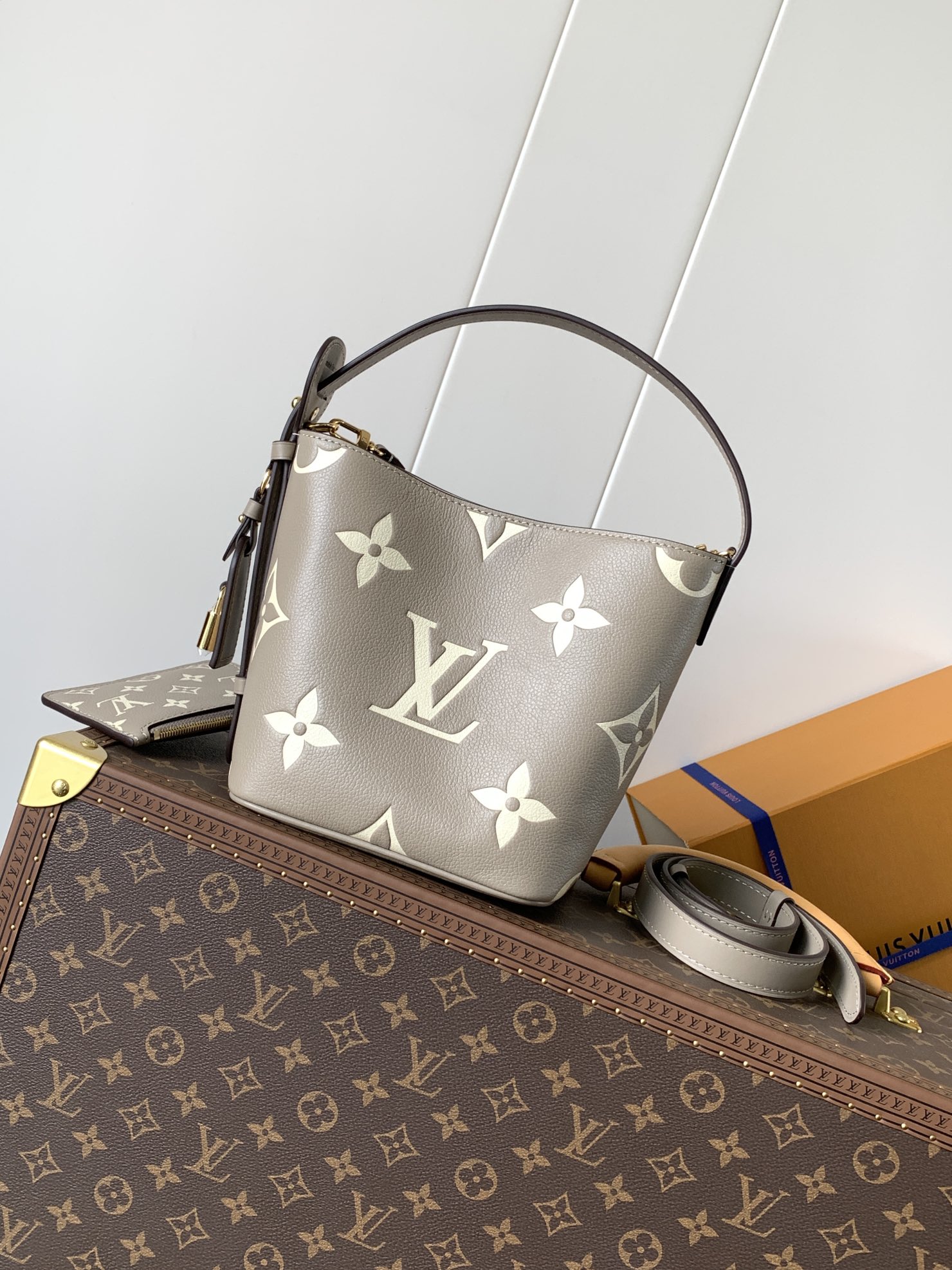 LV Monogram Empreinte M13480