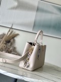 LV Capucines Souple M12929