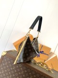 LV Lucky Trunk M12075
