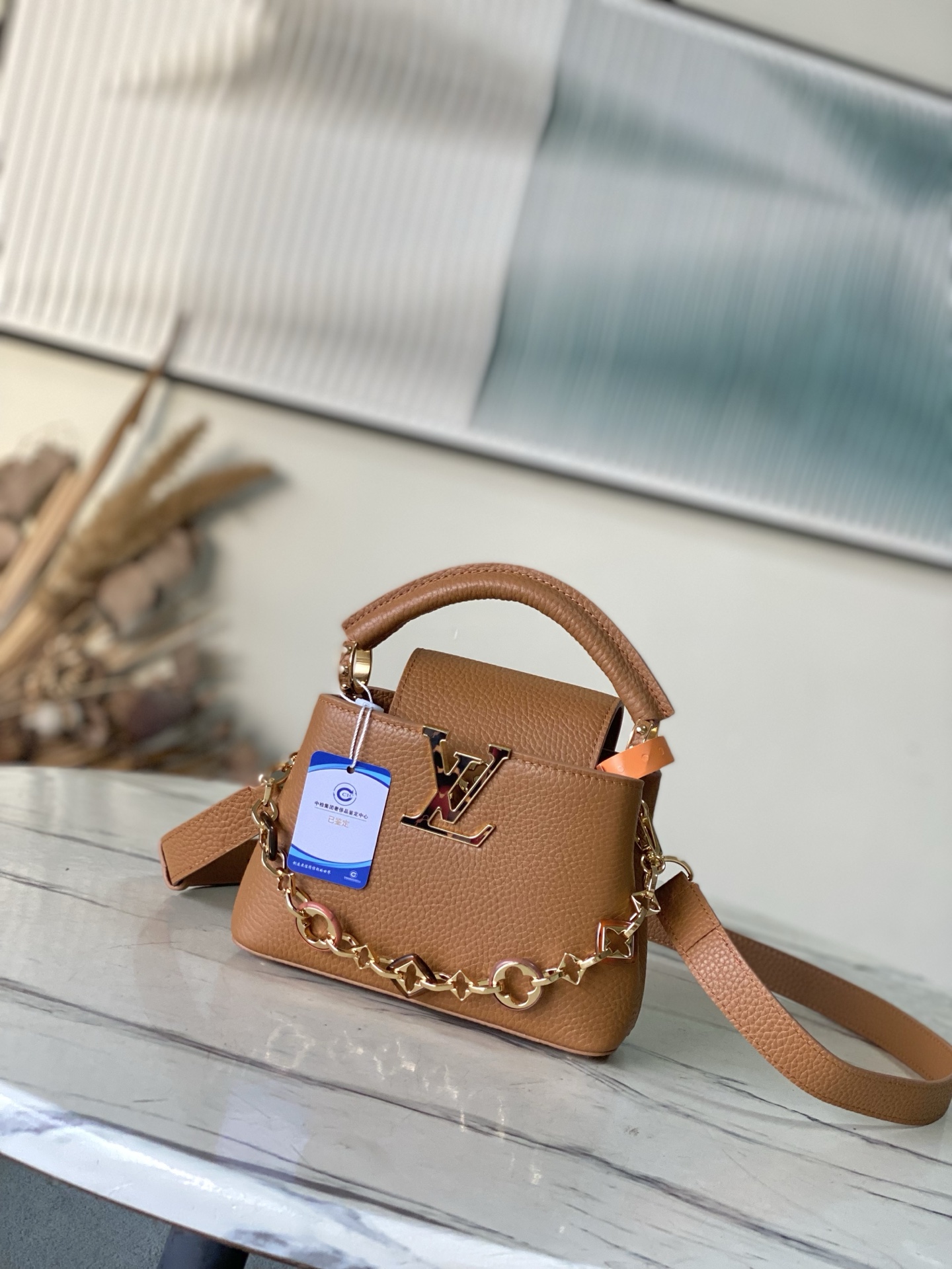 LV Capucines M14381