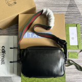 GG 725696