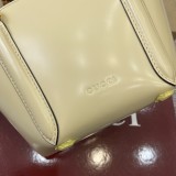 GG  805832