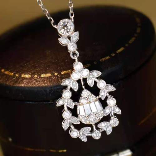 Water Droplets Diamond Necklace