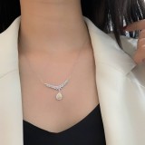 Water droplets 💧 Canary V Diamond Necklace