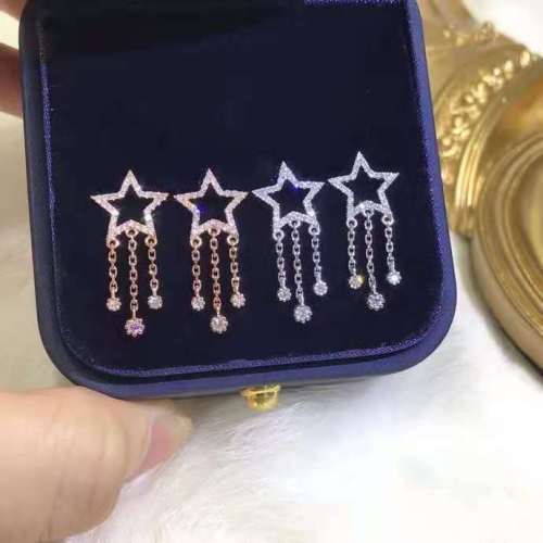 New 18K Gold Stars   Diamond Stud Earrings