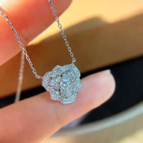 Classic Earl Flower Diamond Necklace
