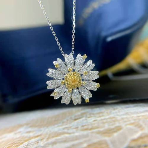 Daisy 🌼 Canary Diamond  Necklace