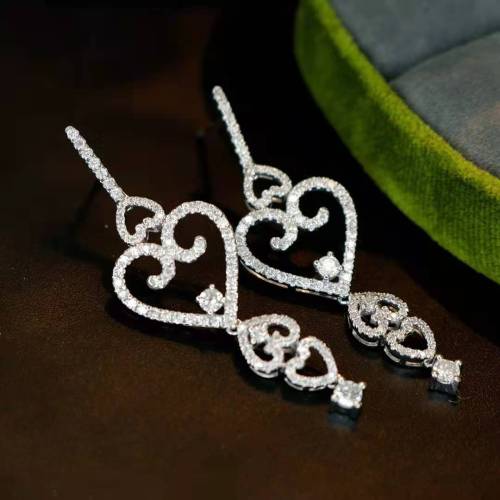 Peach Heart-shaped Diamond Earring