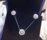   Diamonds Necklace  Sparkle& Bright 💕
