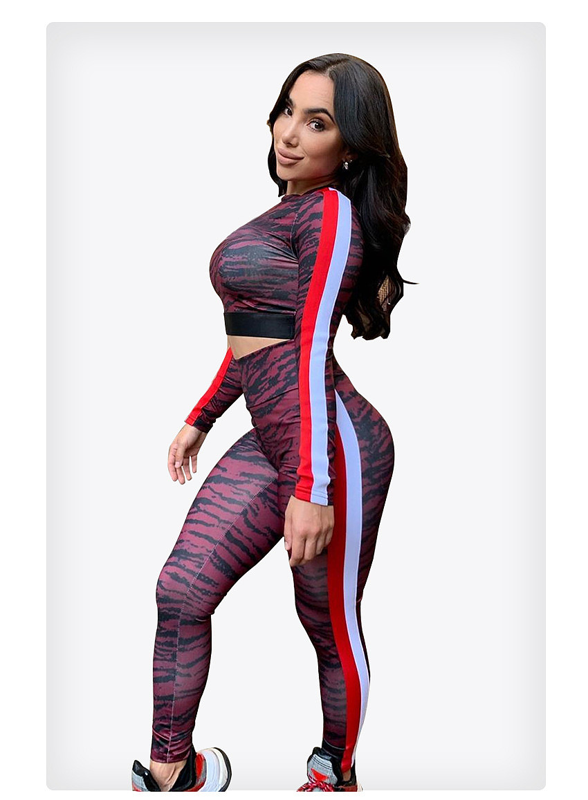 crop top with sweatpants