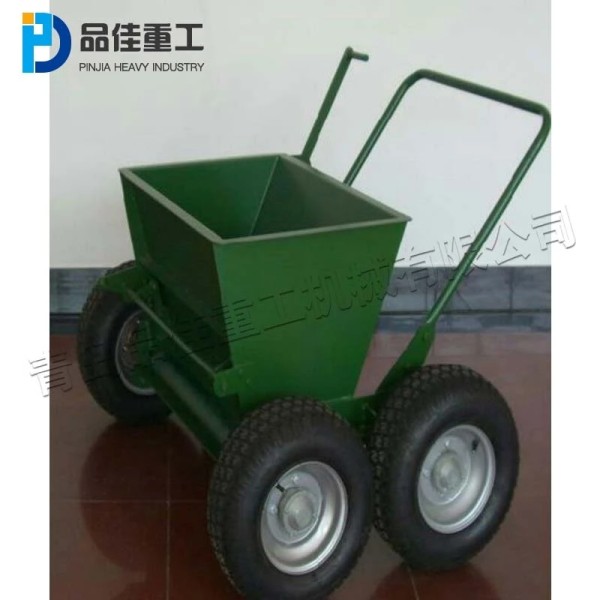 Hand push lawn sand washing machine Sand filling carding tool for playground and football field Sand filling equipment for small