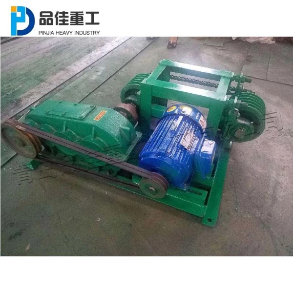 Small egg chicken quail livestock dung cleaning machine Convenient farm manure cleaning machine Manure scraping machine for shee