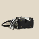 2022 Woman Handbag Plaid Large Capacity Shoulder Bags PU Leather Luxury Bag for Women Tassel Handbag bolsos de mujer