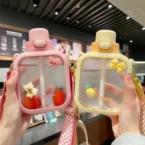 700ml Square Water Cup New Summer Kawaii Girls Plastic Diagonal Sports Bottle Children's Straw Cup Leak Proof Water Bottles