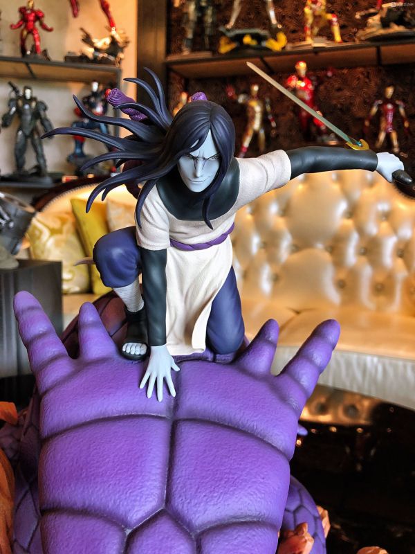str guy resin statue