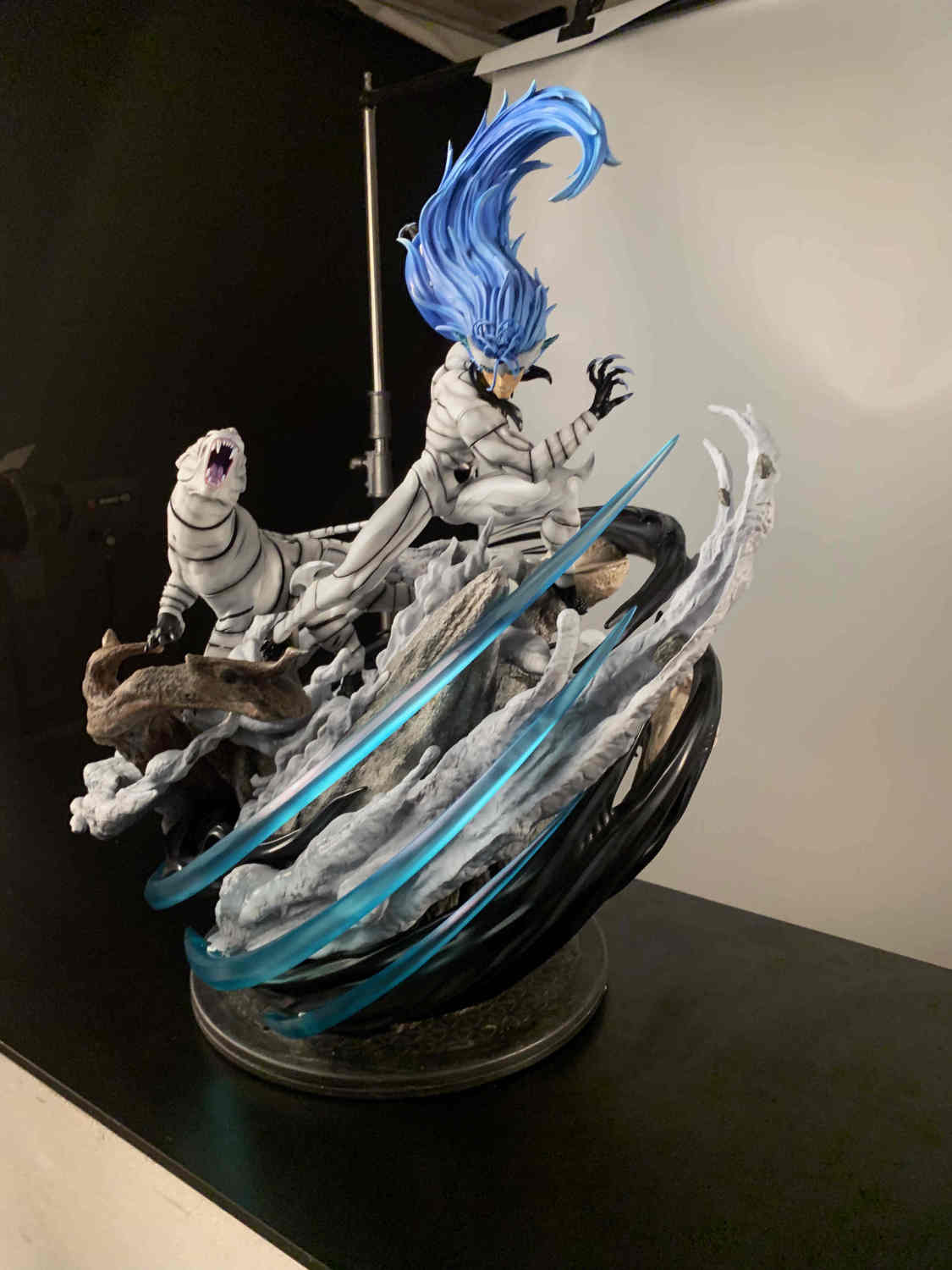 bleach grimmjow statue