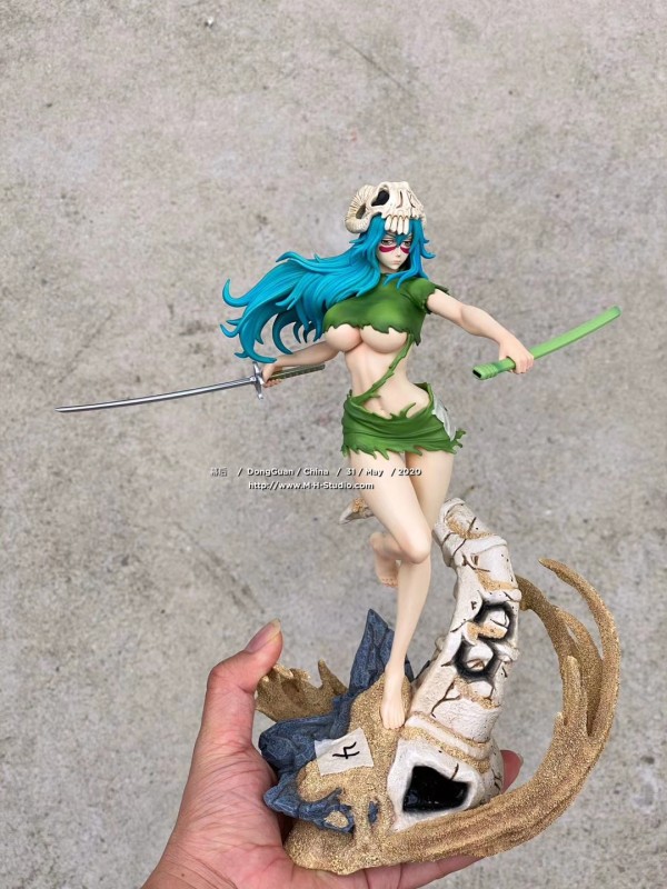 bleach resin statue