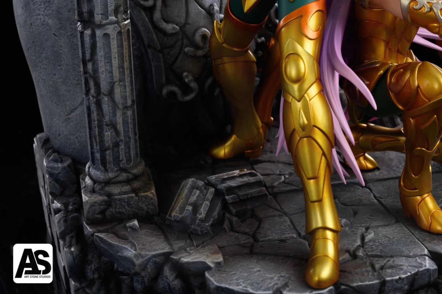 athena exclamation statue