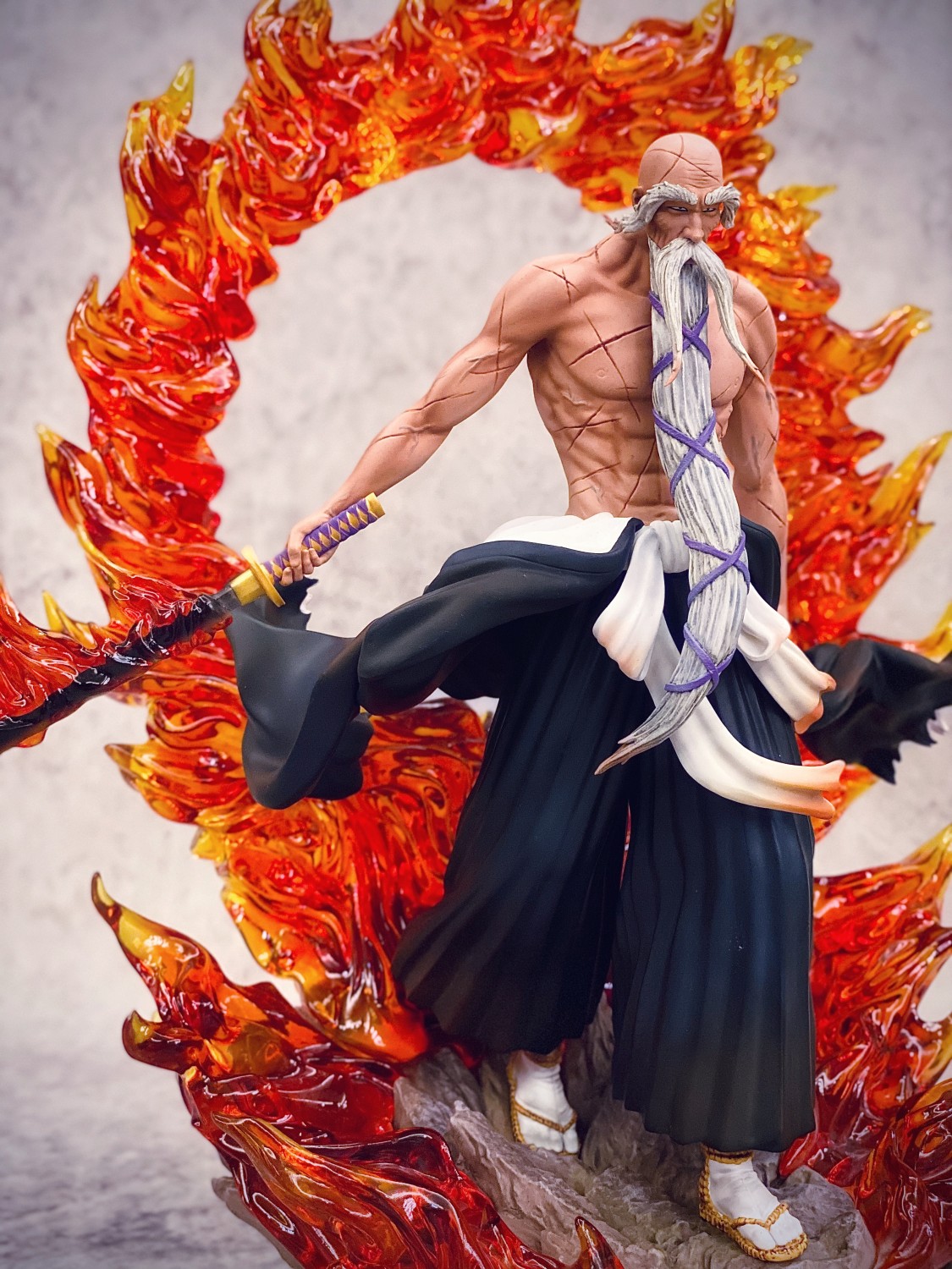 ãPreorderãClouds Studio BLEACH Yamamoto resin statue deposit