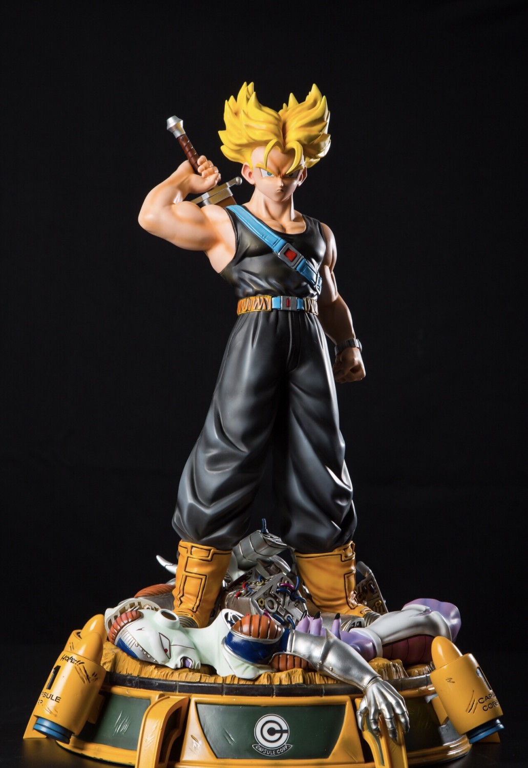 statue trunks