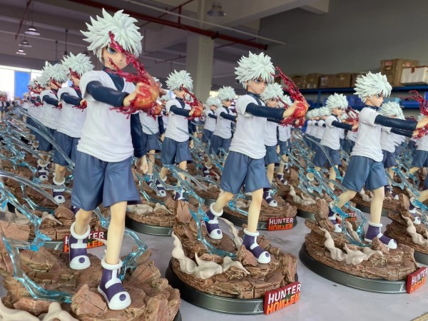 killua resin statue