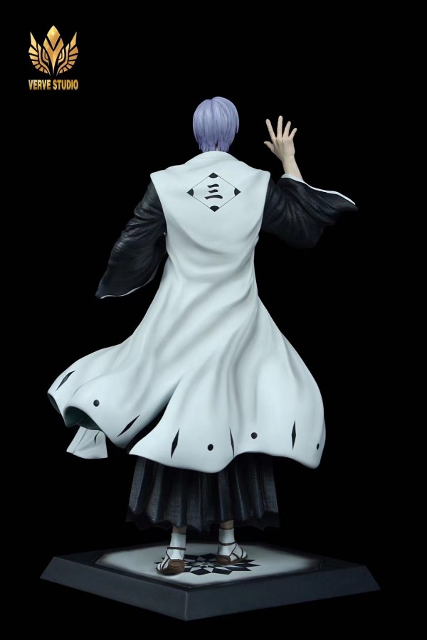 bleach resin statue