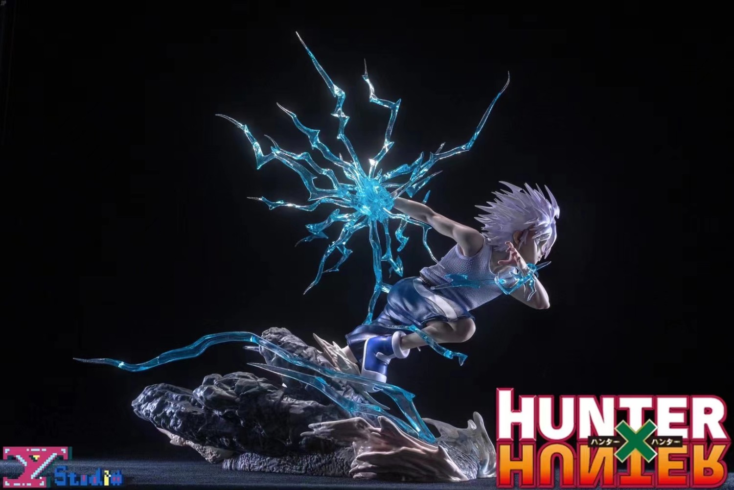 killua resin statue