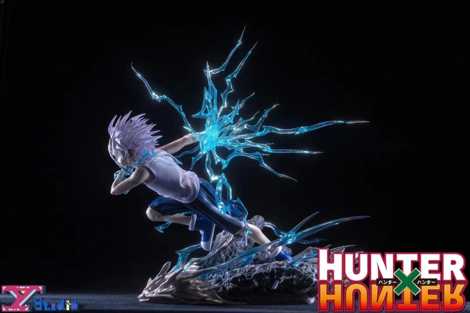 killua resin statue