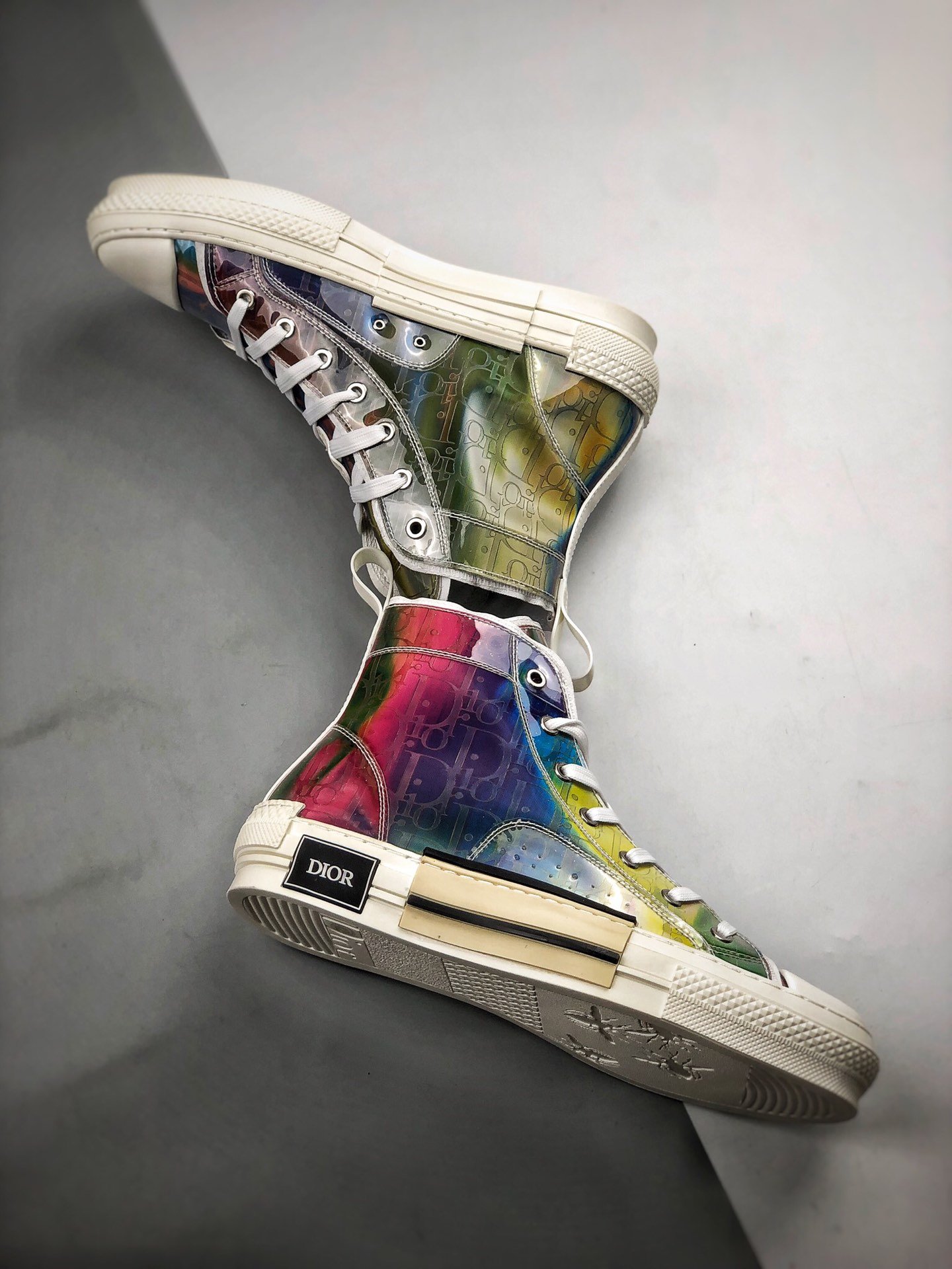 dior x kaws sneakers