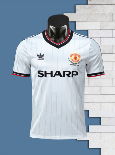 1983 Manchester United white soccer jersey