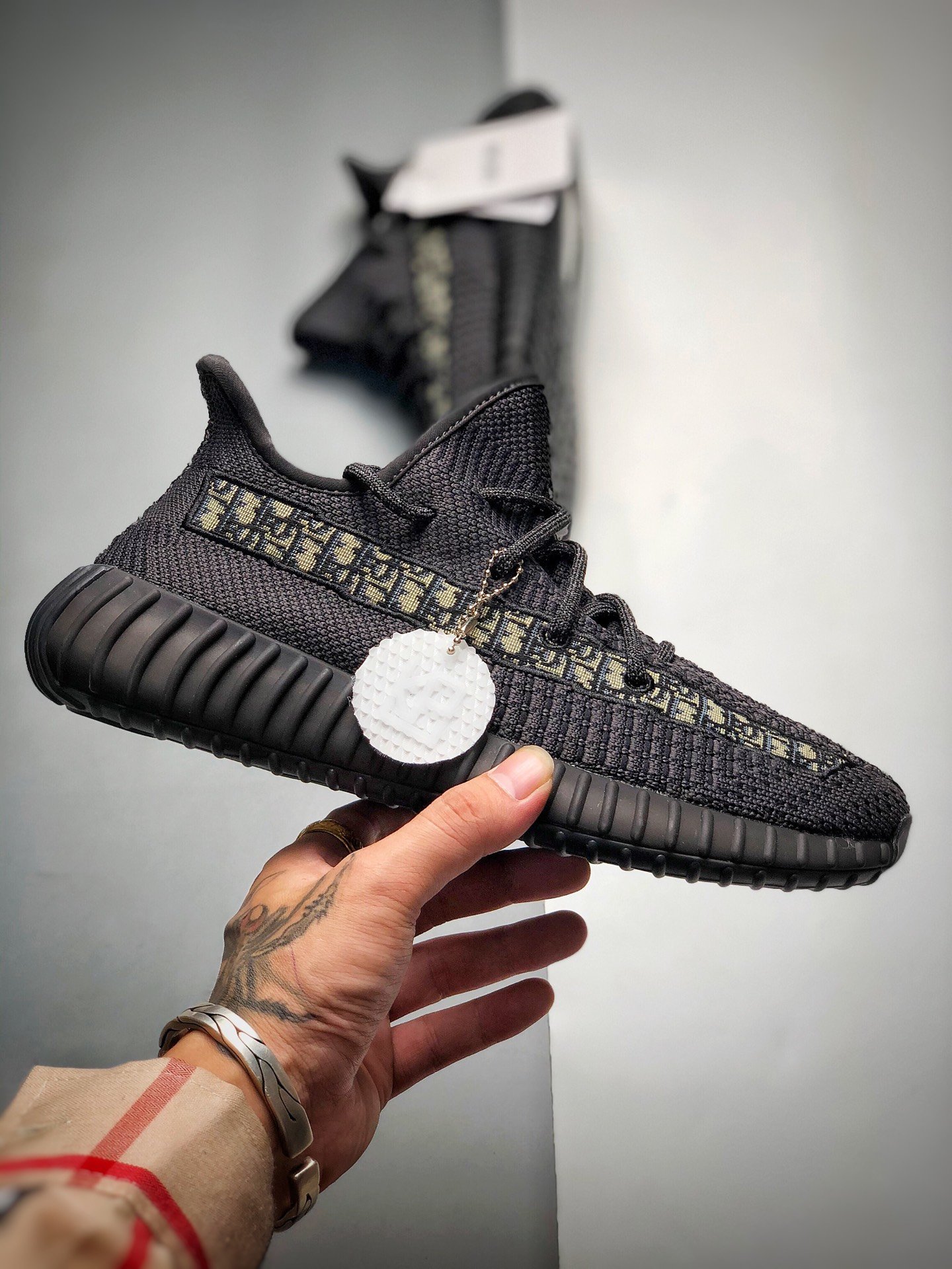 yeezy 350 dior