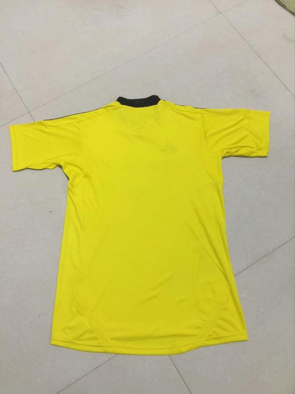 Real Madrid 11/12 GK Yellow Soccer Jersey